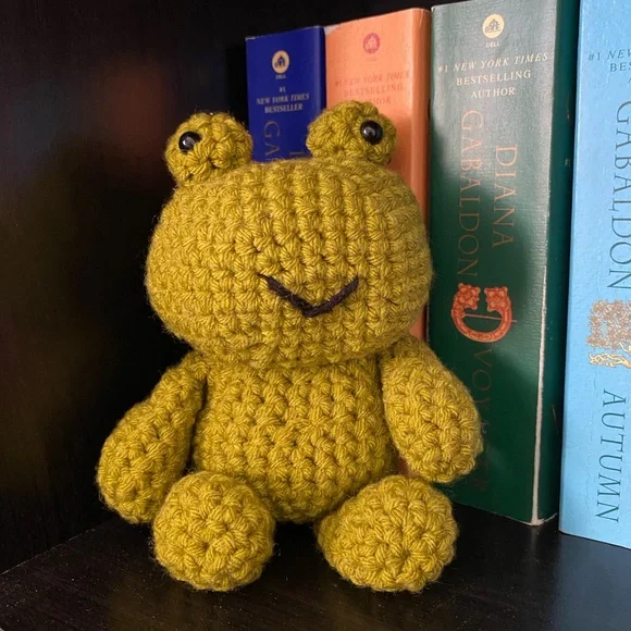 Handmade green crochet frog plushie plush kids display cute - Picture 1 of 3